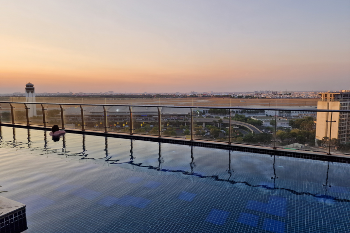 Hotel pool overlooking Ho Chi Minh city using Vietnam Airlines stopover programme